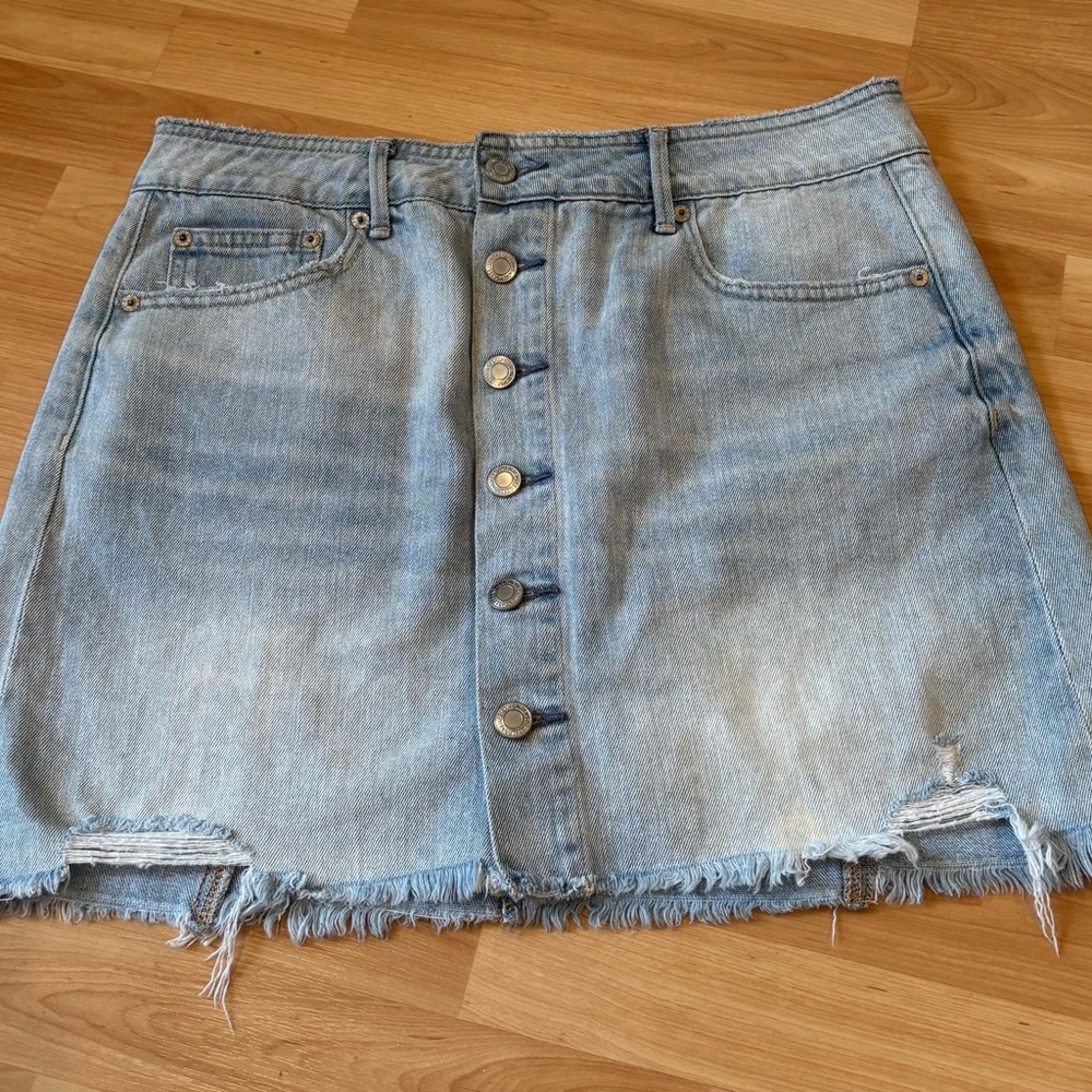 American Eagle Outfitters Light Blue Button-Front Denim‎ Mini Skirt
